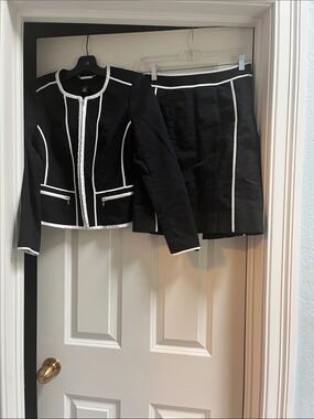 White House Black Market Black Two-Piece Skirt Set with White Piping